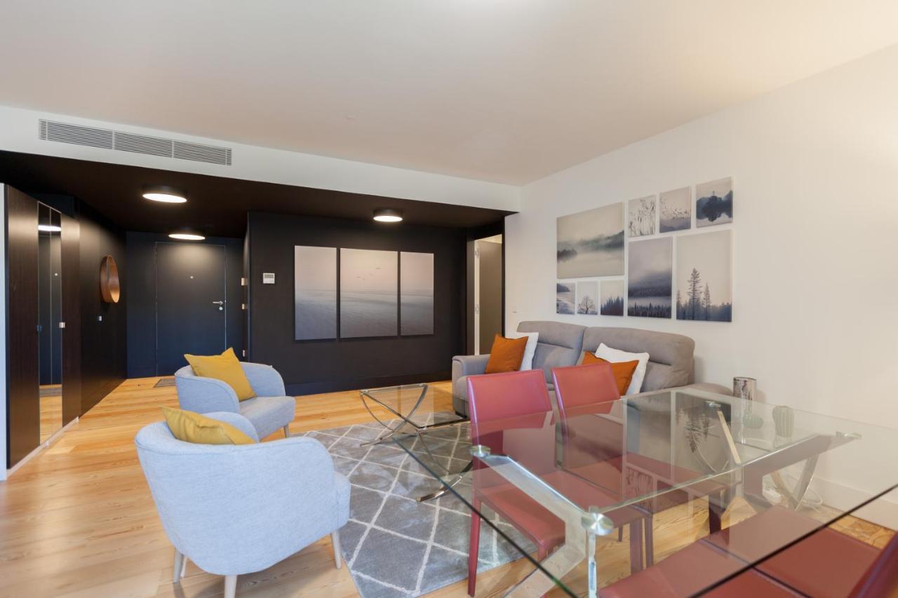 Flh Praca Comercio Artistic Flat With Balcony Lisbon Bagian luar foto