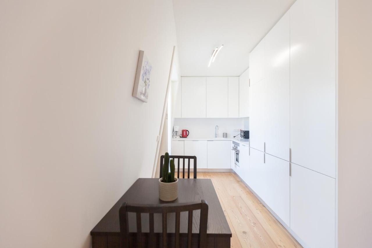 Flh Praca Comercio Artistic Flat With Balcony Lisbon Bagian luar foto