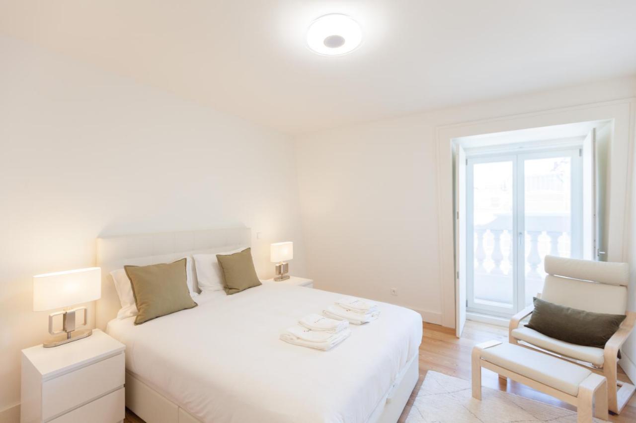 Flh Praca Comercio Artistic Flat With Balcony Lisbon Bagian luar foto