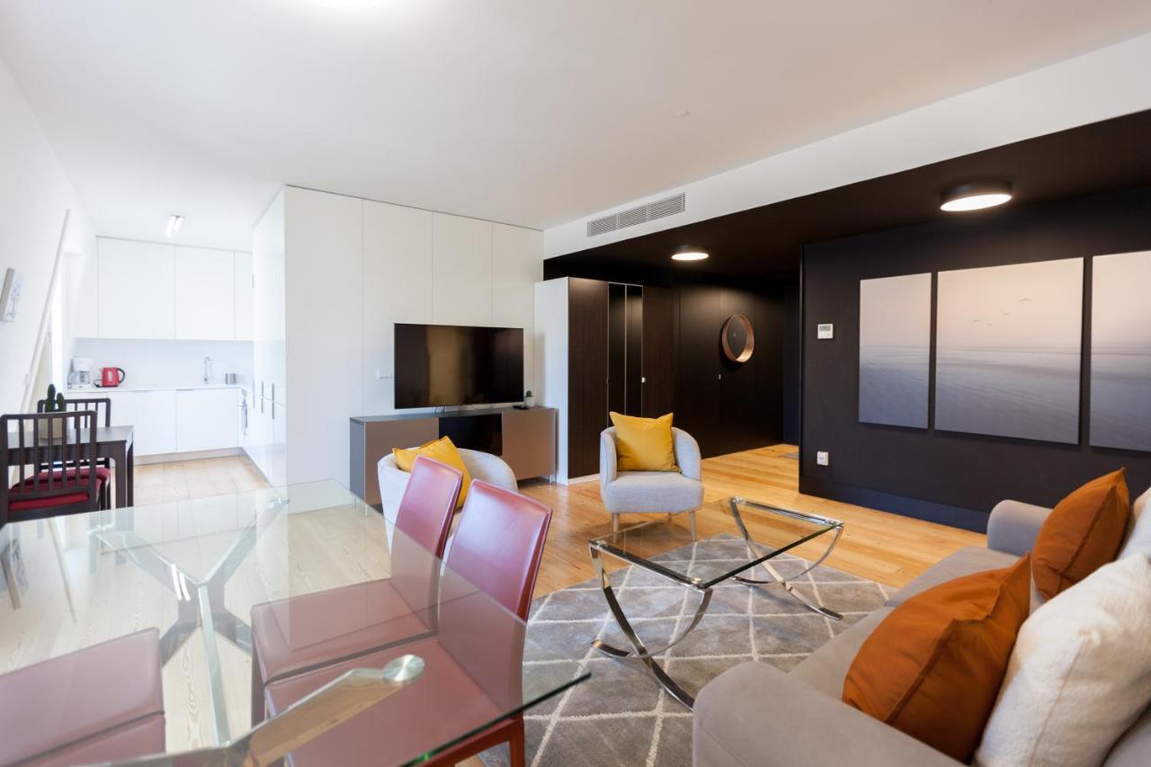 Flh Praca Comercio Artistic Flat With Balcony Lisbon Bagian luar foto